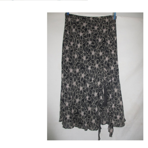 Waist ELASTIC Skirt 14 L LARGE BLACK WHITE WOMAN`S - Picture 1 of 8